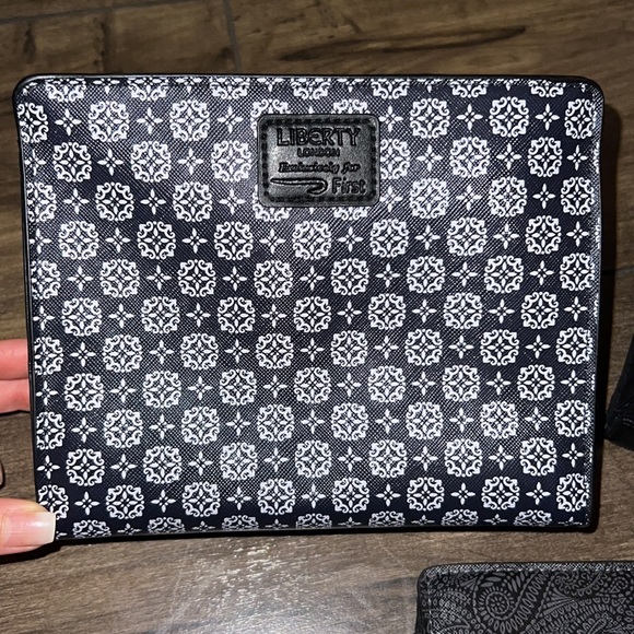 Liberty London x British Airways Amenity Kit Airlines Pouch Toiletry Bag - Picture 1 of 8